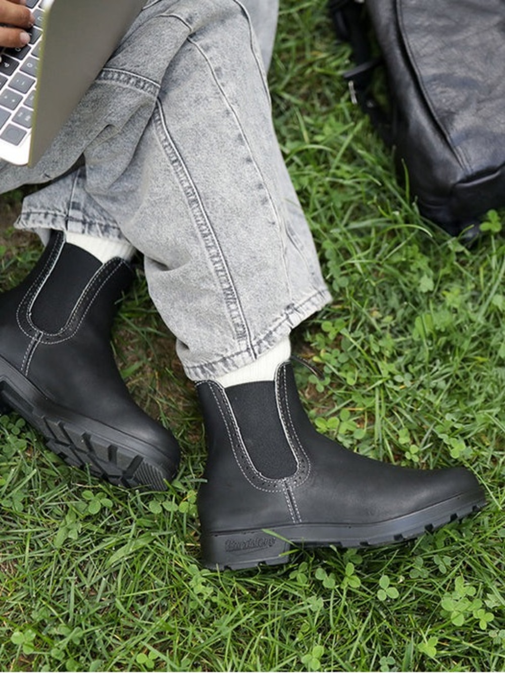 Blunstone Classic Chelsea Women's Ankle Boots - Black size 5 US 8